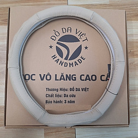 Bọc vô lăng ô tô dáng DCUT SIZE 38, dùng cho hầu hết các dòng xe 4-7 chỗ có vô lăng dáng DCUT, sản xuất bằng da cừu, bảo hành 3 năm