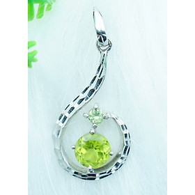 Mặt dây chuyền đá Peridot xanh lá tự nhiên 3cm