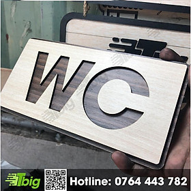 Bảng chỉ hướng WC bằng gỗ