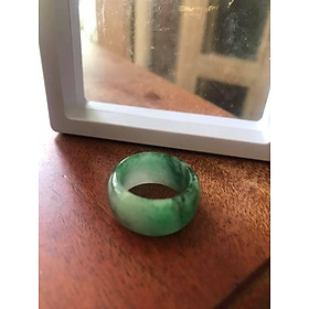 NHẪN TRƠN BẢN CÚP SIZE 18MM  NỮ ĐEO MÀU XANH CẨM THẠCH ĐÃ TỰ NHIÊN