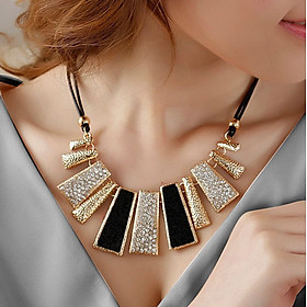 Vòng cổ dây da kim loại thiết kế độc đáo lạ mắt dành cho nữ