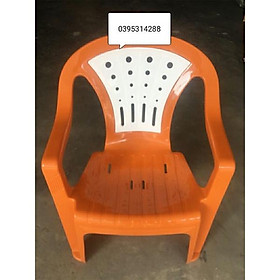 Mua ghế bành 2 màu chấm bi rất chắn chắn