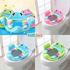 Mua Bệt thu nhỏ bồn cầu có đệm lót và tay vịn dành cho bé từ 2 - 6 tuổi .