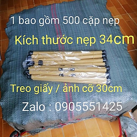 1  BAO ống trúc( nẹp) treo ảnh.Ống trúc(nẹp) treo giấy viết thư pháp.Ống trúc( nẹp) treo lịch, tranh, giấy a3. Dài 34cm