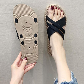 Dép Nữ Nhựa Cao Cấp 3Fashion Kiểu Dáng Quai Chéo Đế Giả Cói Lạ Mắt - 3217