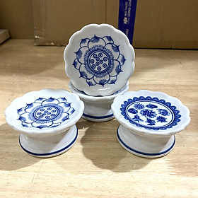 Mua Đĩa trầu cau  chân để nến thờ sứ Bát Tràng đường kính 9.5cm