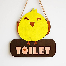 BIỂN GỖ TRANG TRÍ TOILET - HÌNH GÀ CON