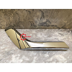 Nẹp mạ cản trước dưới Mitsubishi Pajero Sport 2018-2024 6407A153, 6407A154