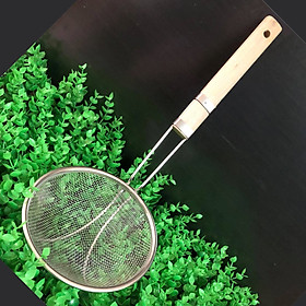 Mua VỢT LƯỚI CHIÊN INOX Cán Gỗ CHẮC CHẮN - Size 22cm - RÂY LỌC Thực Phẩm vớt ĐỒ NÓNG  Rổ Lọc lượt thức ăn Đa Năng. Dụng cụ dùng vớt đồ chiên xào luộc. Phù Hợp GIA ĐÌNH NHÀ HÀNG