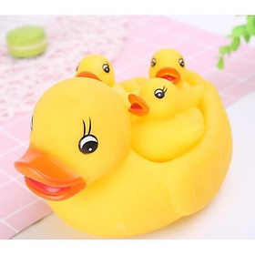 Mua Đàn vịt 4 con thả bể bơi  bể tắm