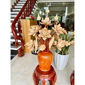 1 Bình hoa sen bằng gỗ hương đỏ 25 cành và hoa ,lá ,gương ,bằng gỗ ngọc am thơm nứt 