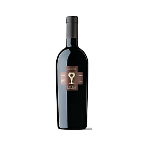 Rượu vang Ý Diciotto - Vang làm từ nho Primitivo có màu đỏ ruby đậm