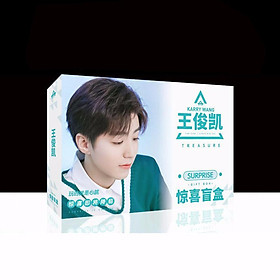 Nơi bán Hộp quà ( Surprise ) VƯƠNG TUẤN KHẢI TFBOYS A5 có poster postcard bookmark - Giá Từ -1đ