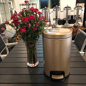 Mua Thùng rác đạp chân tròn  nano  inox cao cấp  Model: SJ8-Y01  Màu: Vàng cát  Dung tích: 8 lít  Công nghệ giảm chấn bơm thủy lực thông minh