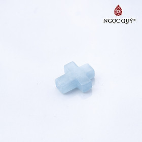 Mặt dây chuyền thánh giá xỏ ngang đá Aquamarine 2x1.7x0.7cm mệnh thủy, mộc - Ngọc Quý Gemstones