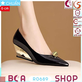 Giày đế xuồng cao gót nữ 6 phân RO689 ROSATA tại BCASHOP kiểu dáng hiện đại, thanh lịch và tôn dáng