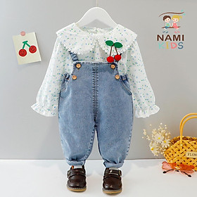 Set yếm jean và áo hoa nhí dài tay dễ thương cho bé gái