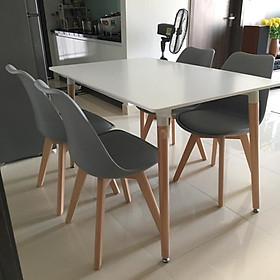 Mua Bộ Bàn Ăn Eames và 4 ghế có nệm