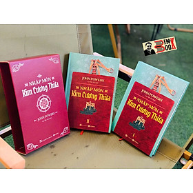(Boxset 2 Cuốn, Bìa cứng) NHẬP MÔN KIM CƯƠNG THỪA - John Powers - Lạc Hải Âm dịch - Thái Hà Books