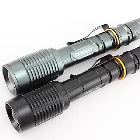Mua Đèn pin siêu sáng công suất lớn T6