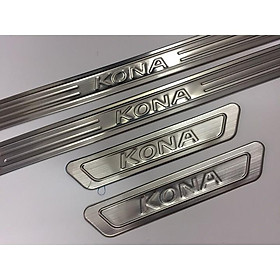 Ốp Bậc Cửa Xe Hyundai Kona 2018 2019 2020 2021 Mẫu Inox