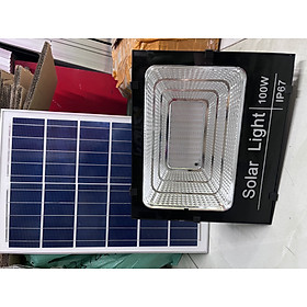 Mua Đèn Năng Lượng Mặt Trời 100w Đổi Màu RGB