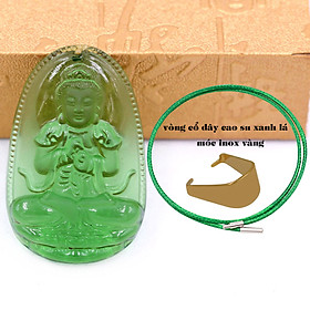 Mặt Phật Đại nhật như lai thuỷ tinh xanh lá 3.6 cm kèm móc và vòng cổ dây cao su xanh lá, Mặt Phật bản mệ