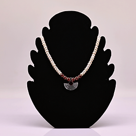 Vòng Cổ Ngọc Trai Bánh Mì  Mã Não Đỏ Charm Quạt NLMX0106 Lilydale Pearl