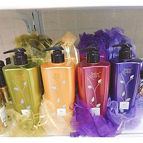 Sữa tắm tinh dầu dưỡng lông Showqueen siêu mềm mượt , thơm cực lâu cho chó mèo 500ml