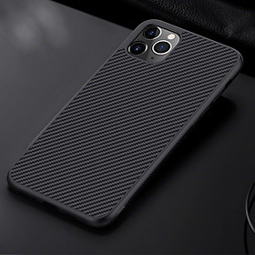 Ốp lưng dành cho iPhone 11 vân carbon chính hãng Nillkin Synthetic Fiber