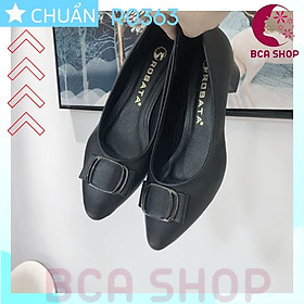 Giày cao gót nữ màu đen 4p RO363 ROSATA tại BCASHOP bít mũi nhấn nơ kim loại vuông, kiểu dáng công sở thanh lịch