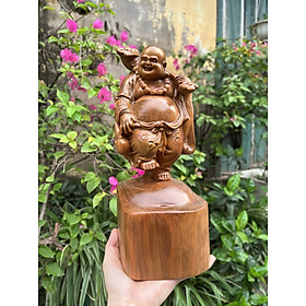 Tượng phật di lặc mini vác tải vàng bằng gỗ bách xanh thơm nức kt cao 20×11×10cm