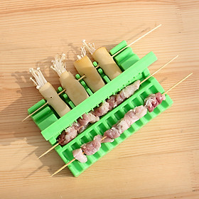Dụng Cụ Kẹp Thịt, Xiên Thịt Nướng BBQ ( không kèm que ) Đa Năng, Tiện Dụng Cho Gia Đình - Tặng Kèm 1 Móc Dán Tường Treo Đồ