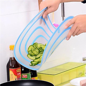Mua Thớt dẻo siêu mỏng T02- Thớt gọt hoa quả/ thái thịt/ xắt rau củ tiện lợi nhỏ gọn mang dã ngoại 20x15cm