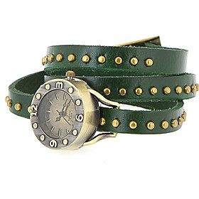 Women‘s Vintage Rivets Bracelet Wrist Watch