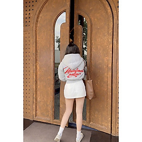 Áo Khoác Lửng in nổi chữ, chất thun nỉ xuất khẩu(vải 2m) dày mịn,nón rộng 2 lớp vải ,logo in nổi , bo gân,tay xỏ ngón ,có 2 túi trong.form dưới 60kg.dáng lửng