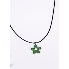 Mặt dây chuyền hoa 5 cánh đá ngọc bích mệnh hỏa, mộc - Ngọc Quý Gemstones