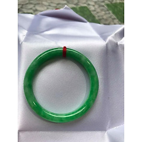 Vòng Tay Đá Cẩm Thạch Đậu Đẹp size 48mm x dầy 7mm Màu Xanh Lá Đậu Bóng Rất Là Đẹp Nữ tay nhỏ Nữ mệnh mộc hỏa thủy 35kg - 49kg đeo ạ