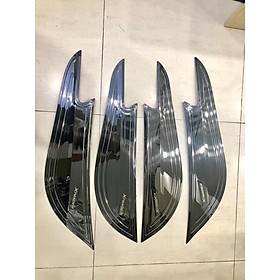 Bộ ốp tapli cánh cửa titan dành cho xe Xpander