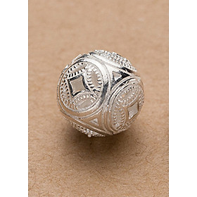 Charm bạc tròn họa tiết đồng tiền xỏ ngang - Ngọc Quý Gemstones