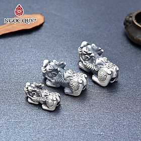 Hình ảnh Charm bạc tỳ hưu xỏ ngang - Ngọc Quý Gemstones