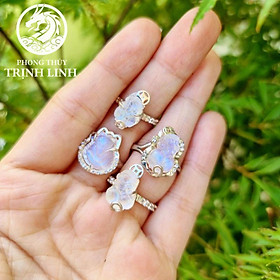 NHẪN BẠC HỒ LY - TỲ HƯU MOONSTONE VIỀN HỘT LẤP LÁNH