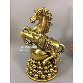 Tượng ngựa bằng đồng đứng trên mâm vàng đúc tinh xảo sắc nét