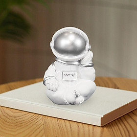 Nordic Astronaut Statue Resin Figurine Figure Gift for Space Themed Miniatures Sculpture for Living Room Desk Wedding Party Decoration