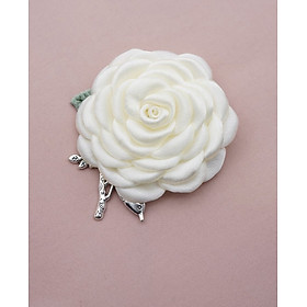 Hoa cài áo thủ công cao cấp bông hoa hồng màu trắng kem lụa gấm mềm mịn