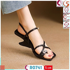 Sandal Nữ 5 Phân RO741 ROSATA Đế Xuồng Cách Điệu, Quai Mảnh Đính Kèm Phụ Kiện Xinh Xắn