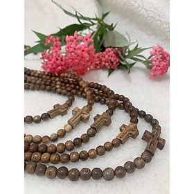 Chuỗi vòng tay trầm hương thơm lừng vân đẹp mix charm thánh giá may mắn bình an