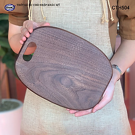 Mua Thớt gỗ óc chó nhập khẩu Mỹ liền khối (hình bầu dục lỗ dài) trang trí bàn ăn/ khay bánh mì/trái cây tráng miệng/bít tết/ Kê Thức Ăn Khi Thái/Pizza/Decor/chụp ảnh sản phẩm - CTH504