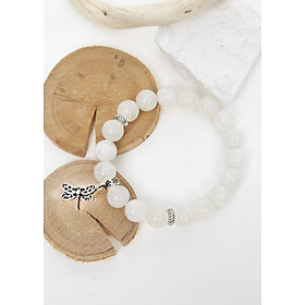 Vòng tay đá xà cừ trắng phối charm chuồn chuồn bạc 8mm mệnh thủy, kim - Ngọc Quý Gemstones