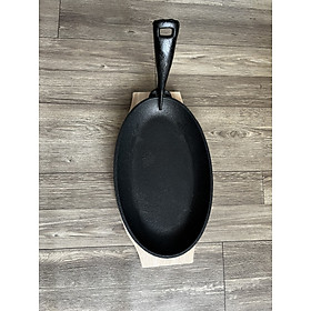 Mua (Size Lớn) Bộ 2 Chảo Gang Chống Dính Hình Oval Đa Năng Gồm Đế Lót Và Gắp Nóng